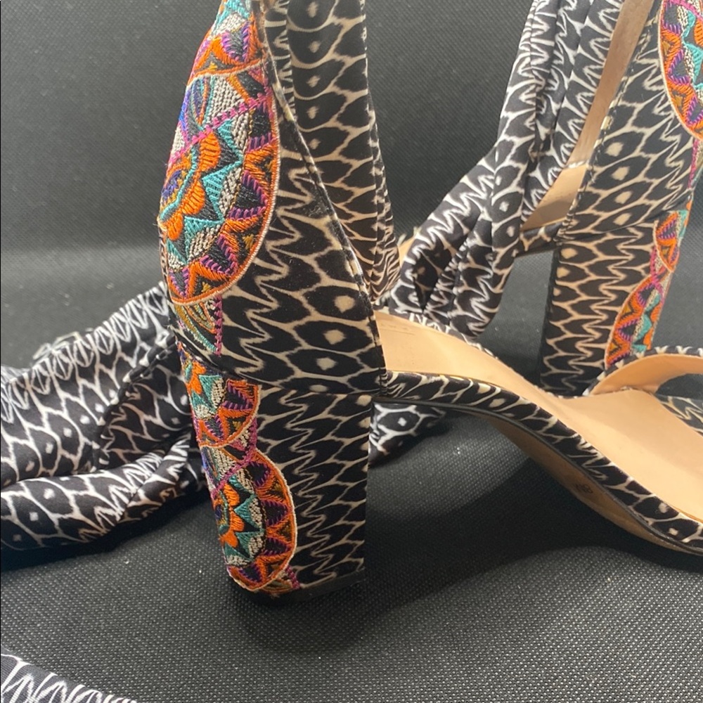 Women's Black and Multicolor Patterned Heels Embroidered design, ankle wrap tie - Picture 3 of 5